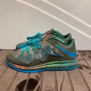 Lebron low X reptile